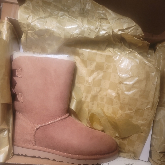 Ugg Women S Bailey Bow Chestnut Mid-Calf Sheepskin Boot - 5M - Picture 2 of 11